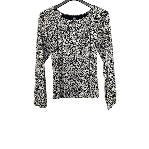 Tops - Women’s Floral Black and Cream Women's Top with Bow Size XL
